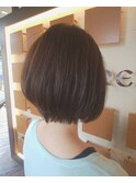 前下がりの大人ショートボブ