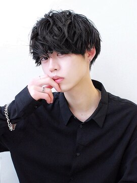 シン(syn) スパイラルパーマ/ツイストスパイラルパーマ/波巻きパーマ