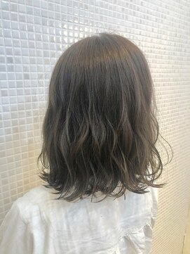 アズーア ヘアーアンドスパ(azure hair&spa) 透明感たっぷりグレージュ