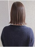 切りっぱなしボブ 外ハネ ストレート 透明感カラー