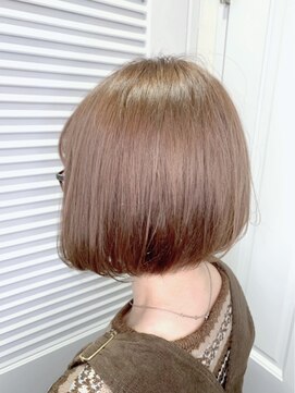 エイト 福岡天神店(EIGHT fukuoka) ミルクティーベージュ