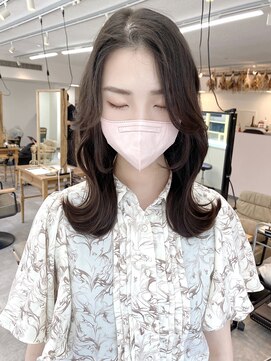 ミョンシル 【myonsil 山田】韓国風くびれレイヤー