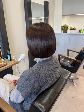 ジーニー(GeeNY) 王道のワンレングスボブボブ