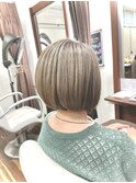 大人グレイッシュヘアー