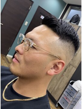 バーバースタイルズ本厚木店 メンズ専門サロン(床屋) スキンフェード×七三スタイル〈本厚木〉〈理容室〉