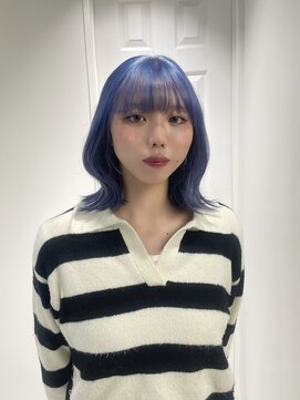 【金丸 紗羽佳】アイスブルー/くびれボブ
