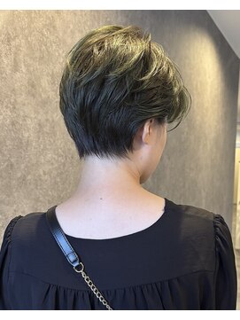 シック(chic.) タイトショート/前髪縮毛矯正/ショートボブ/オリーブベージュ