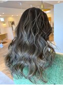 外国人風ヘア☆グレーアッシュハイライトカラー