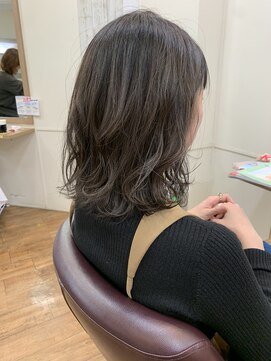 リジェール 金山店 【REJOUIR 小山敬介】女っぽグラデーションミディアム