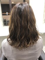 グランドベル(Grand BELL)&nbsp;【ナチュラル】少しハイライトセミロング