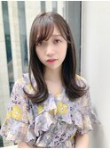 オリーブグレージュくすみカラー