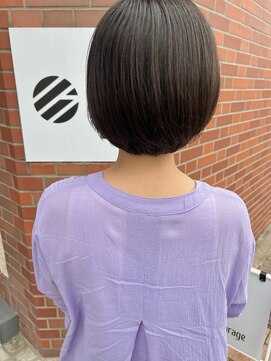 イイナヘアガレージ(117) 【117hairgarage】艶髪_大人シンプルボブ