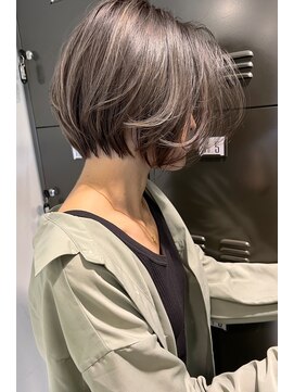 トルネード(TORNADO) 大人外国人風ショートレイヤーボブ n2.9