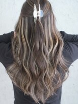 マリアナ(Mariana)&nbsp;ハイライトショートヘアレイヤーカットダブルカラー