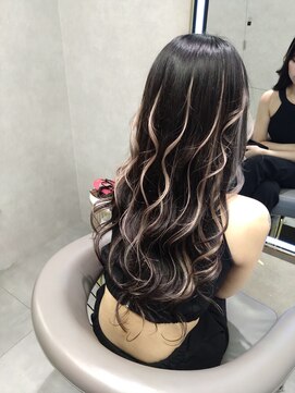 ニーナ ビューティーサロン(NINA Beauty Salon) プルエクステでハイライト