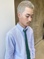 イル(ill)&nbsp;ボウズ ホワイト ベリーショート ブリーチ ハイトーン メンズ