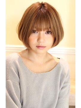 レウナ 外苑前(Reuna) 大人可愛いひし形ボブ　シルエットが綺麗　ハイトーン