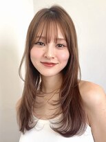 アビー(ABBEY3)&nbsp;レイヤーカットミディアムレイヤー顔周りレイヤーハッシュカット