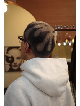 チャプター 問屋町(chapter) アートボウズデザインカラーテーパーフェード眉毛カット