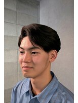 ワンワンオー バーバーショップ コンチネンタル(@110 BARBER SHOP continental) センターパートフェザーパーマミドルフェード