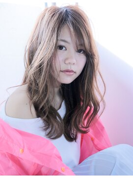 アートプラス(ART+) 【ART+】岸本英樹　大人可愛い　立体感で見せる重軽ウェーブ