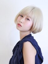 ステラ ヘア デザイン サロン(STELLA hair design salon)&nbsp;ラウンドショートボブ　ホワイトブロンド　S
