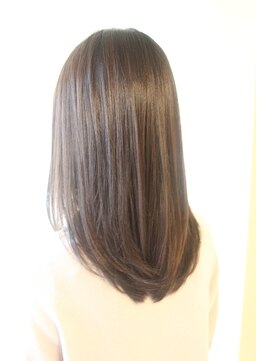 レウナ 外苑前(Reuna) 【３０代・４０代・５０代】大人の女性に人気のレイヤーロング