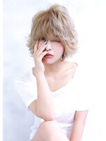 ラエティス(Laetus)&nbsp;ホワイトグレージュで外国人風ショート【Laetus】 Wカラー