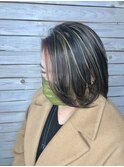 前髪ピンクハイライト