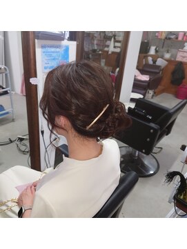 ヘアーアンドメイク アール(hair&make R) ★hair&makeR★シンプルサイドアップ