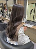 暗め柔らかグレージュ