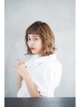 トロワエピ 表参道(Trois epis) 立体感で魅せる重軽ウェーブ
