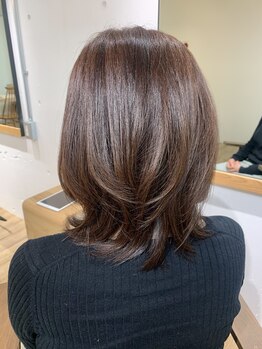 グリームス(gleams)の写真/【池上駅徒歩1分】心安らぐ完全貸切のヘアサロンで、洗練されたグレイカラーを体験してみませんか。