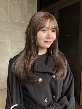 スニュウ(snuw) 切りっぱなしボブ小顔カットレイヤーカットオリーブカラー