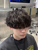 レタッチ バイ フィフス 天神大名(RETOUCH by fifth)&nbsp;福岡天神ゆるめシャドウパーマメンズマッシュウルフカット緩め