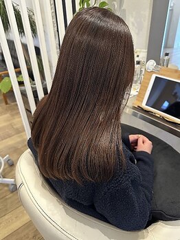 「髪質改善ストレート」で、ダメージレスに自然なストレートが叶う☆思わず触りたくなるような美髪に♪