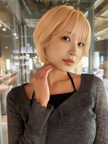 クティエ(Cuthie)&nbsp;ショートレイヤー/ホワイトベージュ/ハイトーン/20代