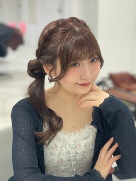 アイトーキョーエス 渋谷(AI TOKYO S) サイドお団子ポニー/ニンニンヘア/サイドポニー/渋谷ヘアメ