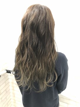 ヘアーアンドラッシュ ジーナ(Hair&Lash Jiina) グラデーショングレージュ