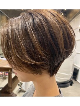 グリーン 表参道(green) 【KANA】前下がりショート