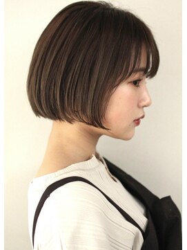 サーカス バイ ビュートリアム 青山(CIRCUS by BEAUTRIUM) 大人可愛いミニボブ