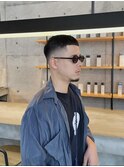 クロップヘアスタイル
