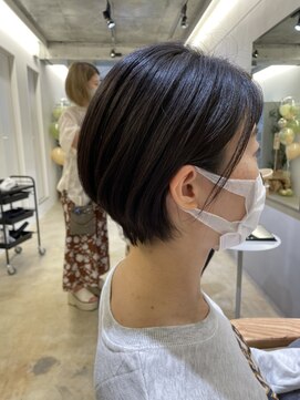 ベイル 登戸(Baill) 大人可愛い20代30代40代黒髪前下がりショートボブ丸みショート