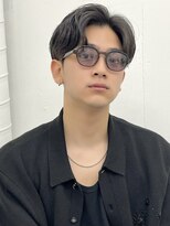 アーリー(Ali'i)&nbsp;センターパートかき上げツーブロックマッシュ韓国ヘア