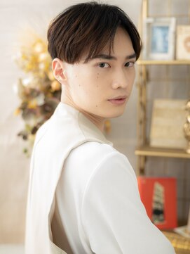 カバーヘアアンドスパ ブリス 浦和(COVER HAIR&SPA bliss) アップバングセンターパートツーブロックa浦和20代30代40代