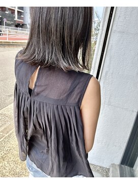 ヨリス(YOLIS.) 【白髪ぼかし】＃博多駅南＃ボブ＃白髪ぼかし