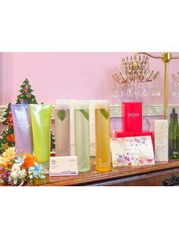 【戸畑区小芝】頭皮の汚れを落としながらデコルテからヘッドを丁寧にマッサージ◆芯から美しい髪へ―。