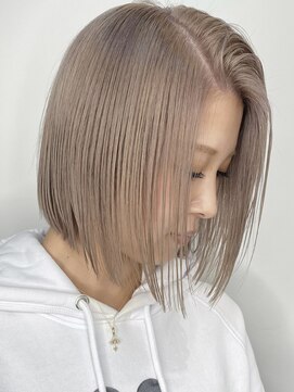 エリーツ 表参道(elyts) ハイトーンボブ　表参道