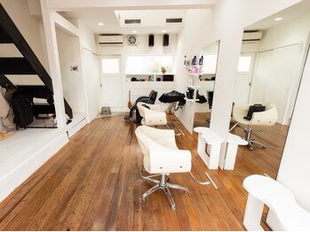 ビーエヌビー(Be n' Be)の写真/【別府石垣】シンプルで洗練された空間が自慢の《Be n' Be》♪あなただけのサロンタイムをお過ごし下さい！