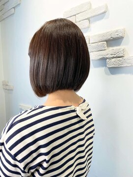 ミニマル　　前下がりボブ